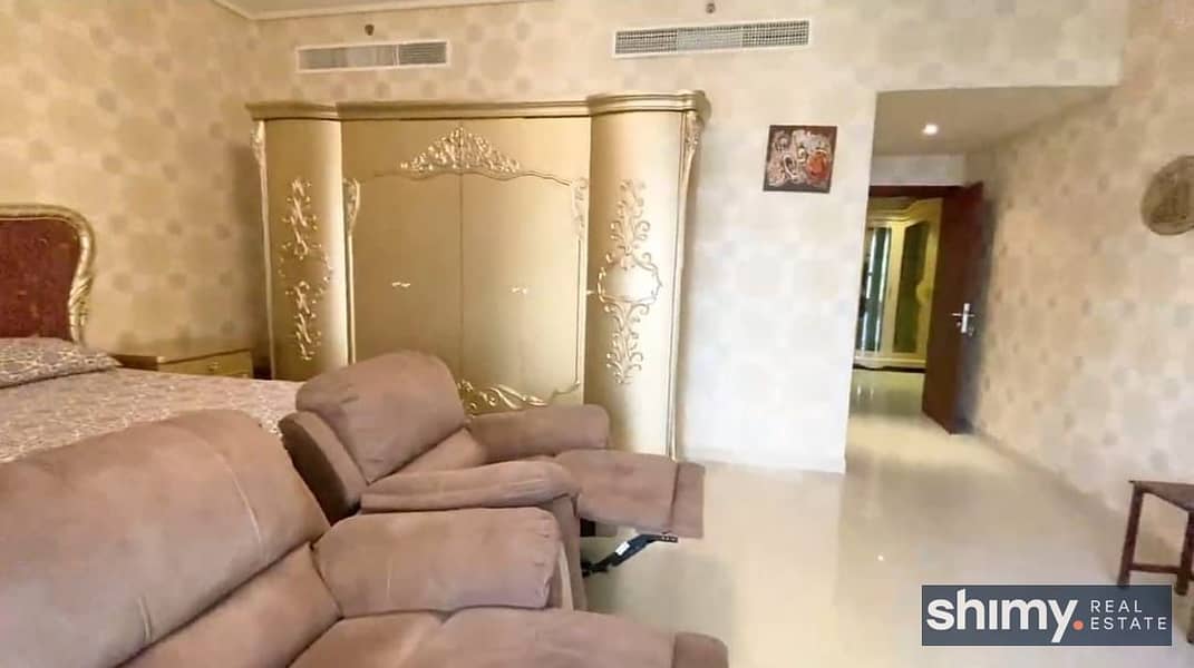 15 Bedroom 01_22_11zon. jpg