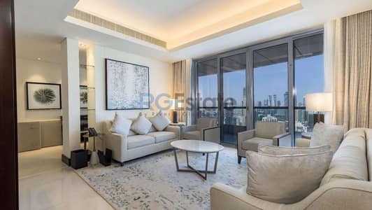 Spacious Apartment with Full Views of the Burj Khalifa and Dubai Fountains