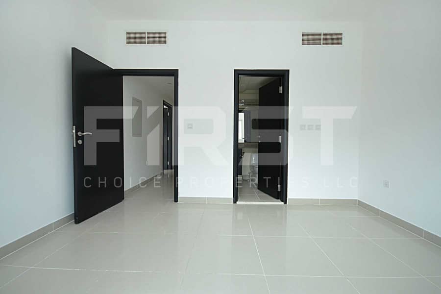 22 Internal Photo of 4 Bedroom Villa in Al Reef Villas Al Reef Abu Dhabi UAE  2858 sq (26). jpg