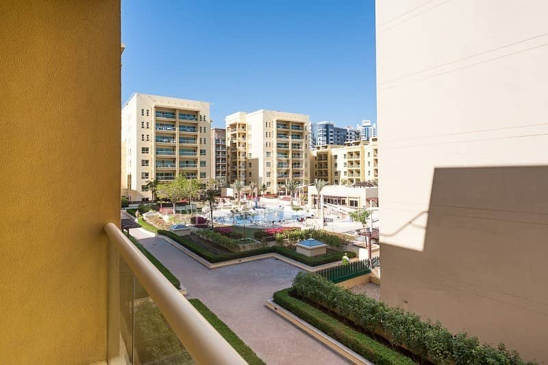 Exclusive Large 1 Bed - Pool view - Vacant