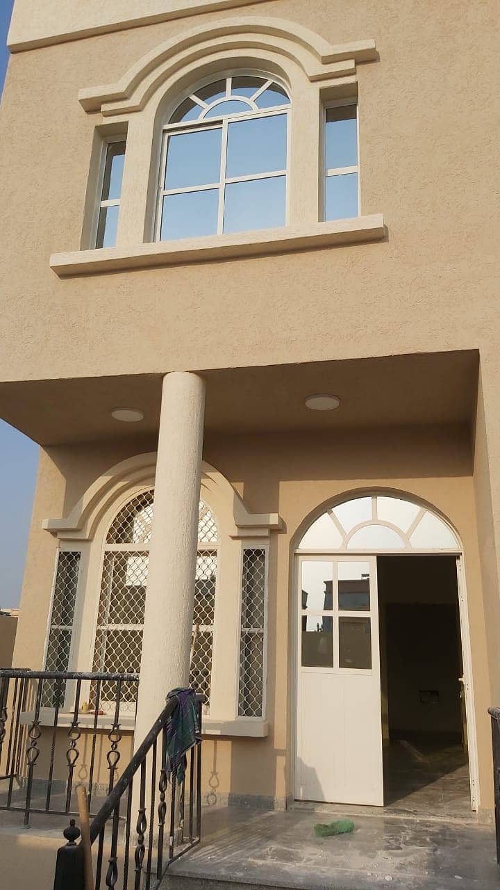 Villa for rent in Ajman, Al Yasmeen area, consisting of 6 rooms