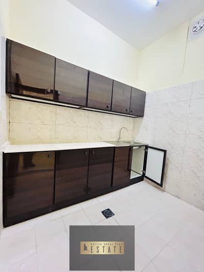 فلیٹ 1 غرفة نوم للايجار في بني ياس، أبوظبي - IMG_5346. jpeg