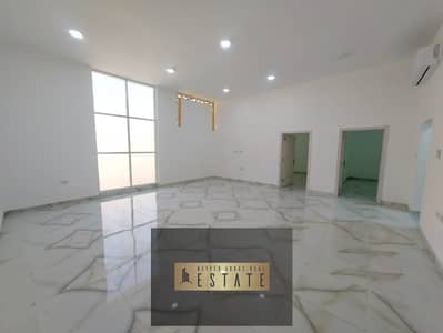 شقة 3 غرف نوم للايجار في مدينة الرياض، أبوظبي - شقة في مدينة الرياض 3 غرف 60000 درهم - 8049970