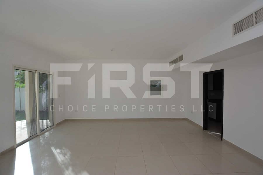 19 Internal Photo of 5 Bedroom Villa in Al Reef Villas 348.3 sq. m-3749 sq. ft-Abu Dhabi -UAE (13). jpg