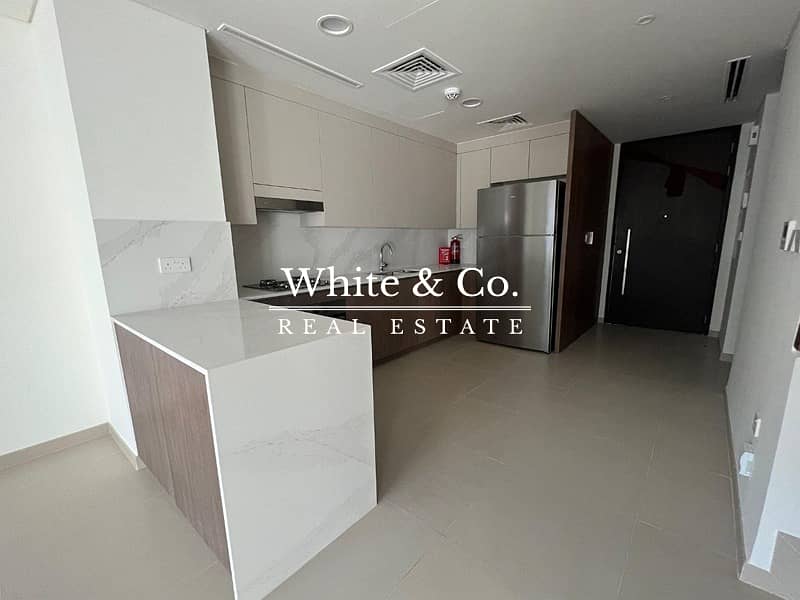 Great Location | Internal | Sunset Views - Image 9