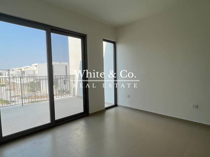 Great Location | Internal | Sunset Views - Image 7