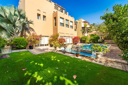 6 Bedroom Villa for Sale in The Lakes, Dubai - Lake View | Premium Location | Vastu Complaint