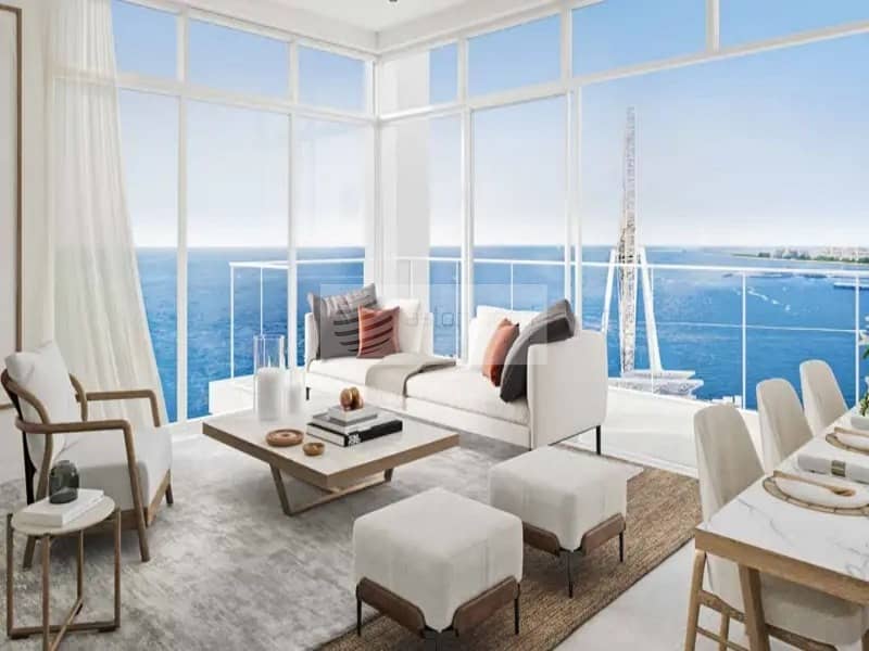 Penthouse| Beachfront Living | Luxurious |Sea View