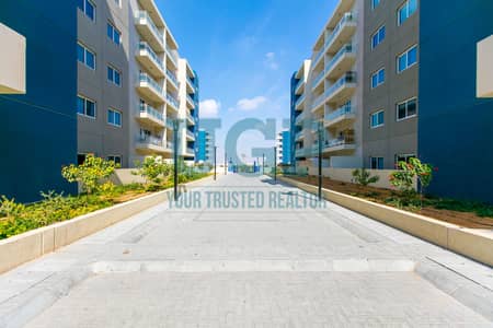 3 Bedroom Flat for Sale in Al Reef, Abu Dhabi - 4R1A9184. jpg