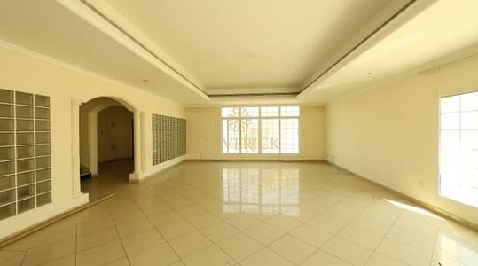 Month Free | 3BR + Study + Maids/R Villa Month Free | 3BR + Study + Maids/R Villa
