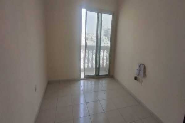 Seize your opportunity and book your apartment in a large building, an excellent location, an open view in front of Ajman Court and the University, an