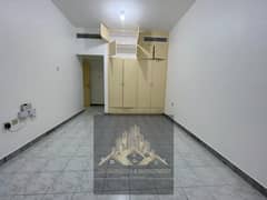 شقة في برج حمدان،شارع حمدان 2 غرف 57000 درهم - 8406152