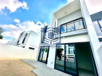 4 Bedroom Villa for Rent in Dubailand, Dubai - 48f42b1b-def8-4080-ad5f-1a2af377c2ab. jpg