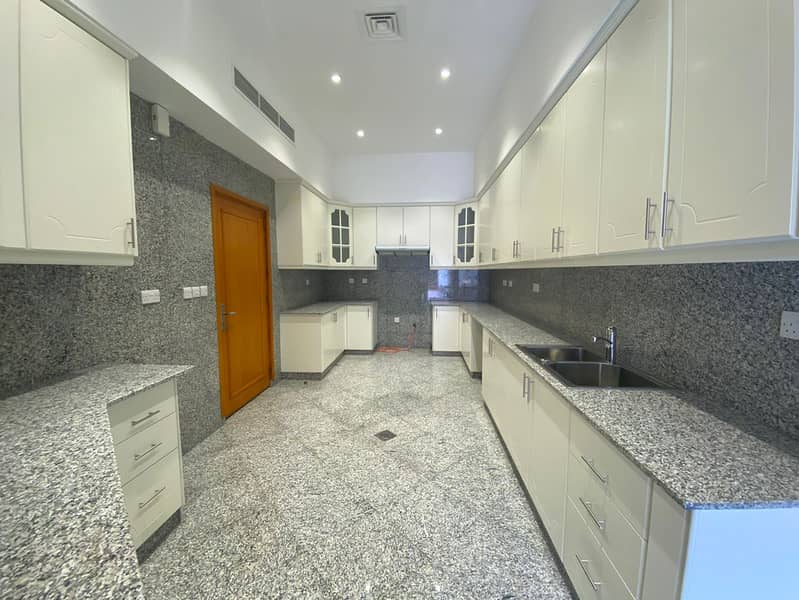 5 Bed Villa ǀ Private Pool ǀ Available From January 2024 5 Bed Villa ǀ Private Pool ǀ Available From January 2024