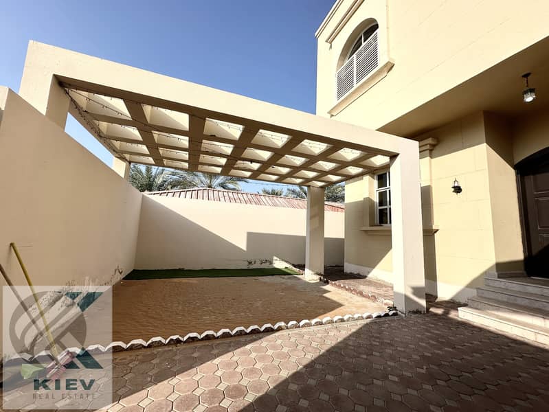 Semi private super deluxe villa | private garden | garage parking