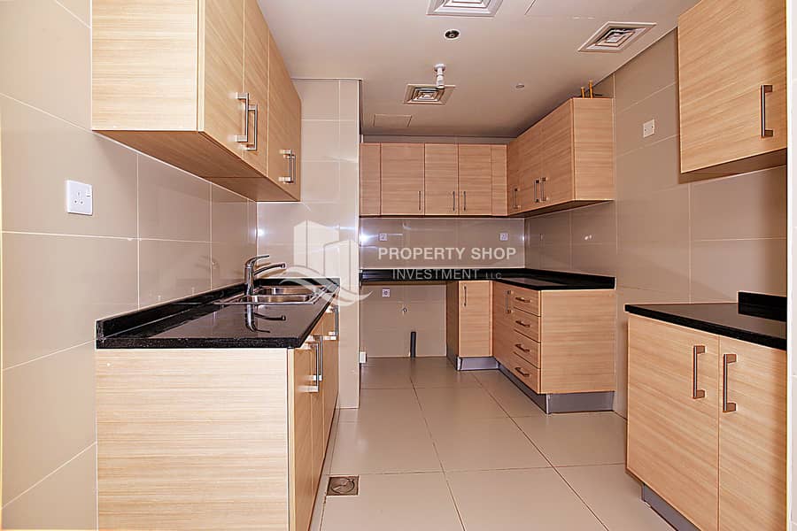 6 1-bedroom-apartment-al-reem-island-marina-square-ocean-terrace-kitchen. JPG