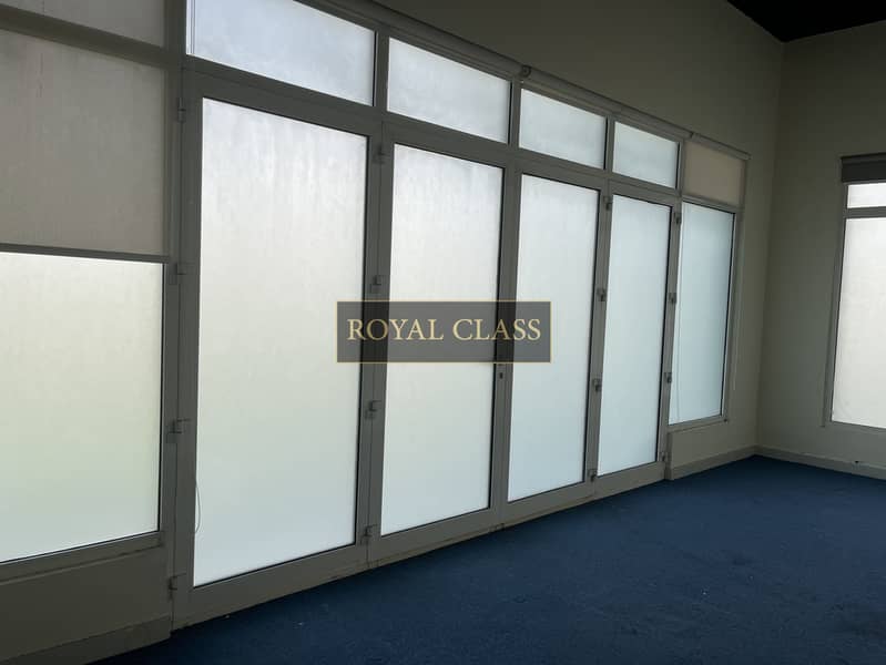 Cheapest Price | Free Parking | Large Retail Unit Cheapest Price | Free Parking | Large Retail Unit