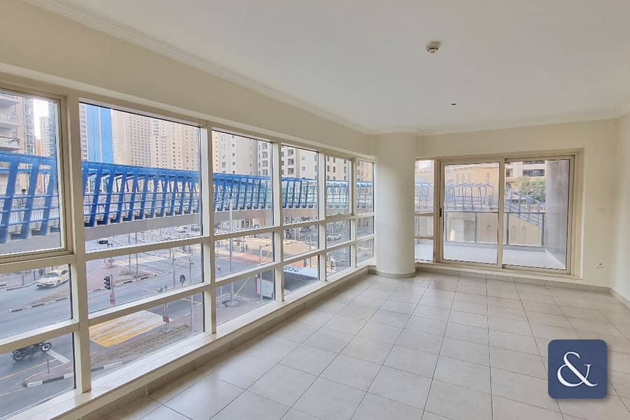 Large Layout | Low Floor | Vacant in June Large Layout | Low Floor | Vacant in June