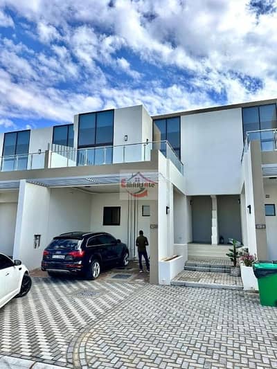 Vacant  I  4 Br + Maid Villa  I  Amazing Quality  I  Burj Khalifa View