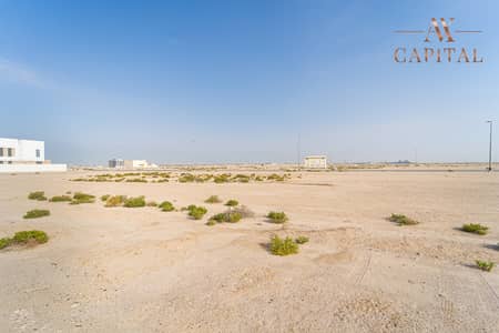 Plot for Sale in Jebel Ali, Dubai - Villa G+1 | Freehold | Near Amenities