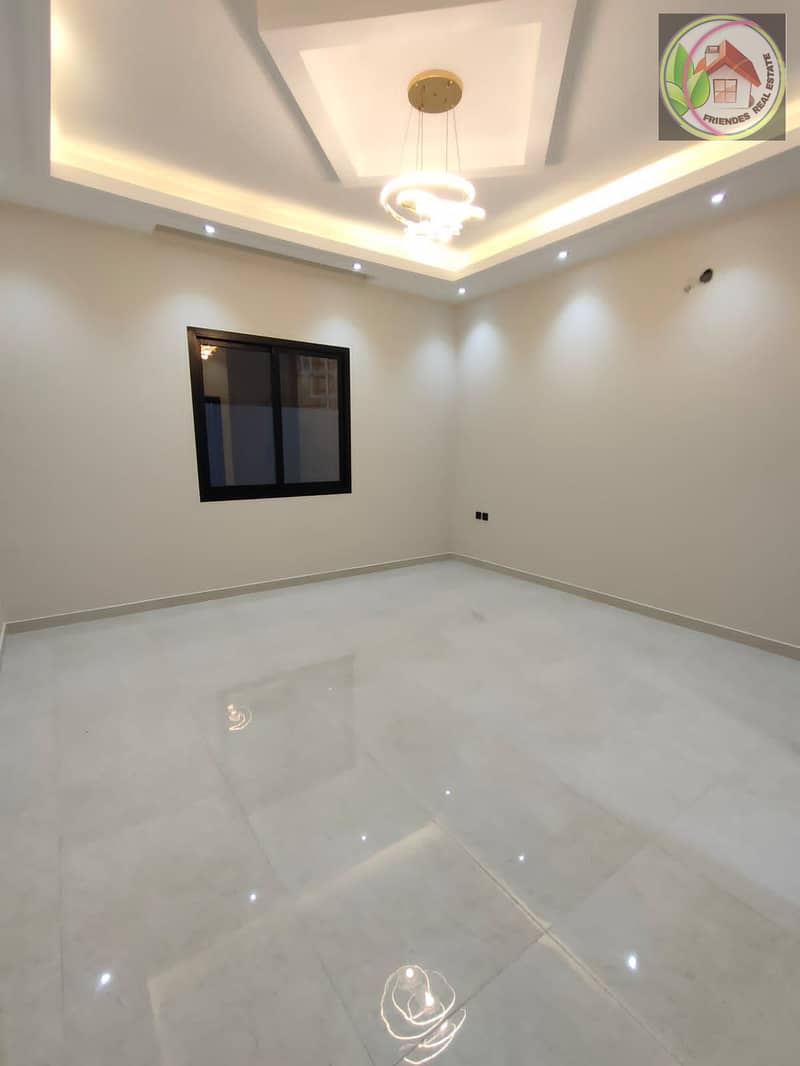 2 bd12df41-1fb8-42e0-bda3-1e060ceab4ac. jpg