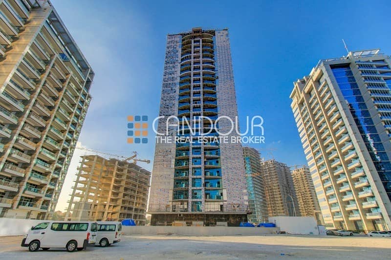 Luxurious Studio |Canal View | Mid Floor