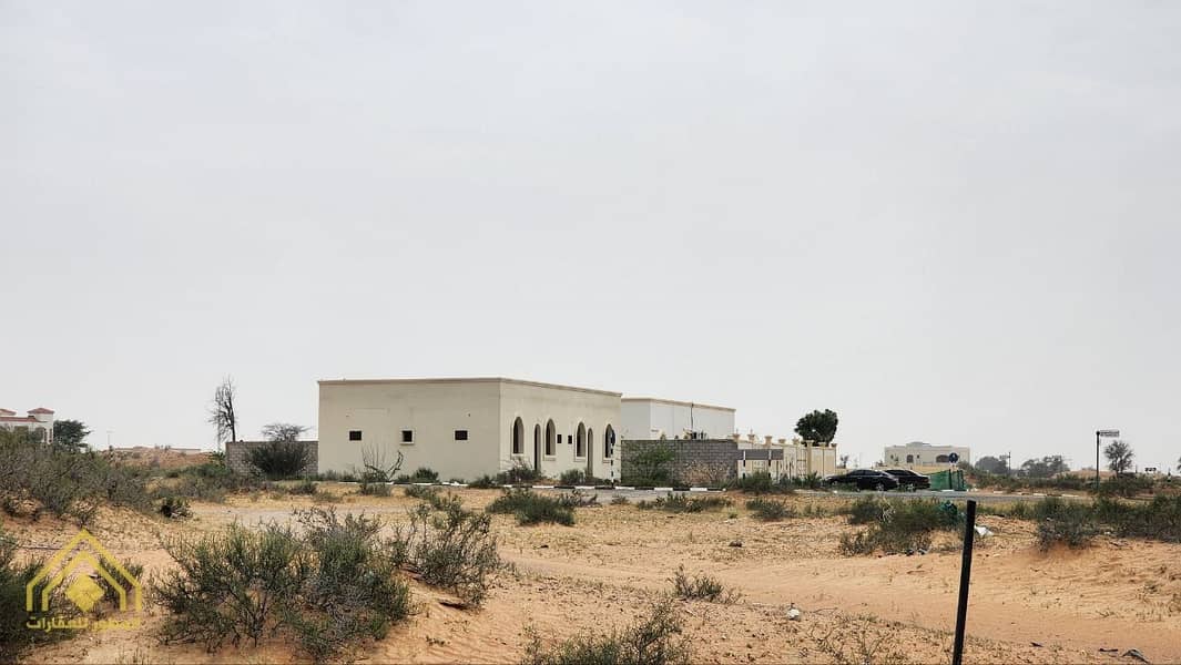 For sale a residential land of 10,000 feet Umm Al Quwain - Falaj Al Mualla 290,000 dirhams