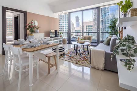 Sleek and Vibrant 1BR with Marina Views