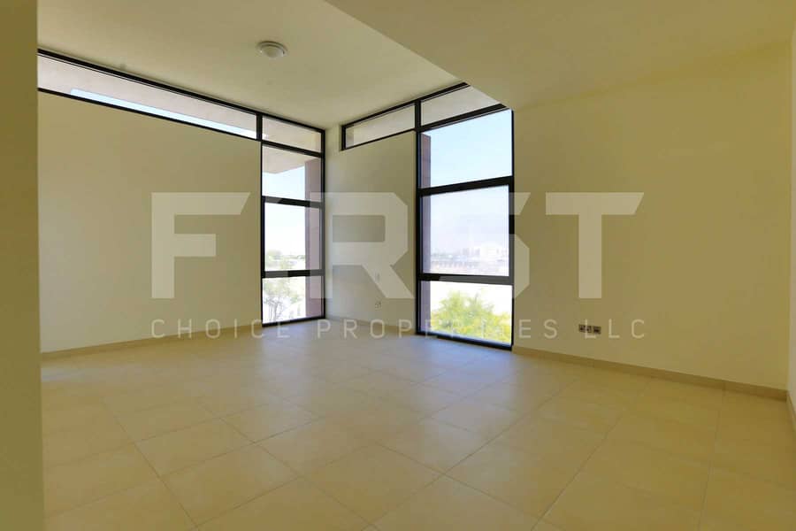 7 Internal Photo of 4 Bedroom Villa in West Yas Yas Island Abu Dhabi U. A (3). jpg