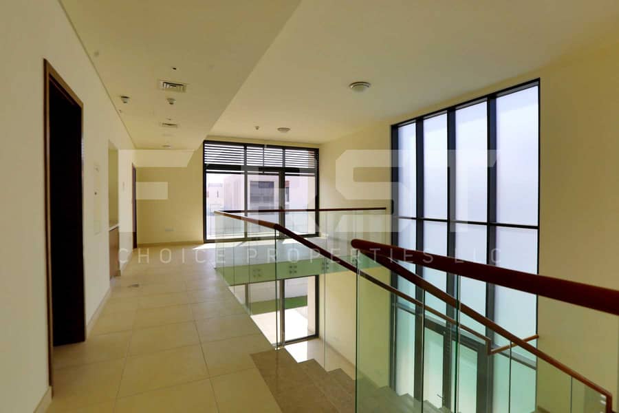 9 Internal Photo of 4 Bedroom Villa in West Yas Yas Island Abu Dhabi U. A (32). jpg