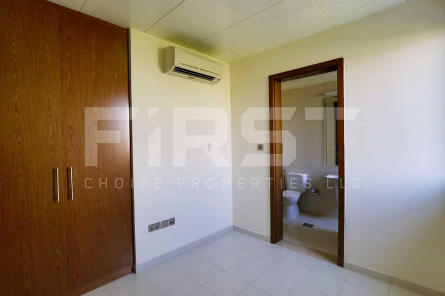 14 Internal Photo of 4 Bedroom Villa in West Yas Yas Island Abu Dhabi U. A (11). jpg