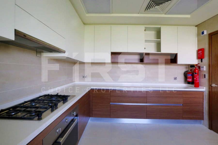 20 Internal Photo of 4 Bedroom Villa in West Yas Yas Island Abu Dhabi U. A (10). jpg