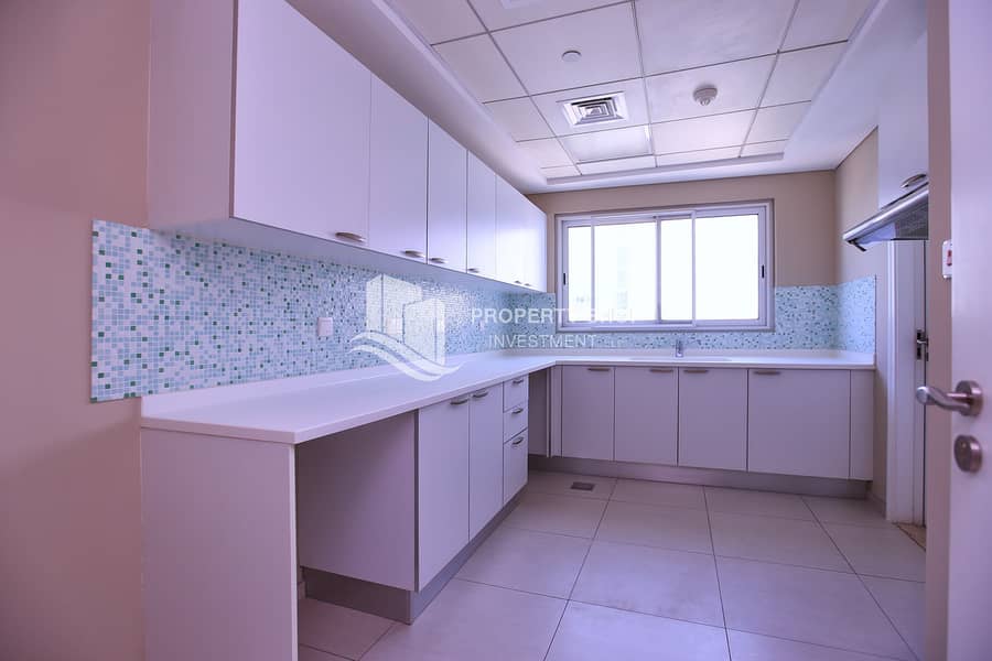 5 3-bedroom-apartment-al-reem-island-Shams-abu-dhabi-amaya-tower-kitchen-1. JPG