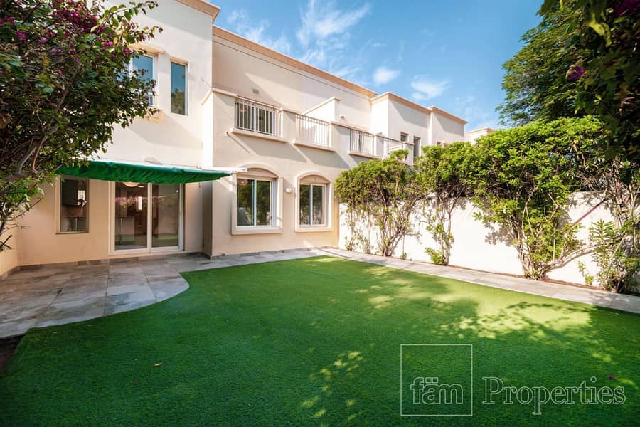 Fully Upgraded I Spacious I Park & Pool View Fully Upgraded I Spacious I Park & Pool View