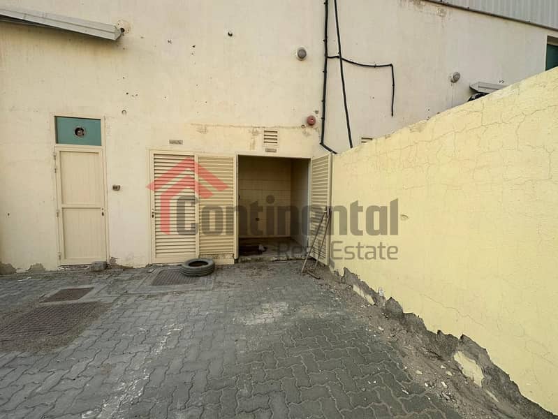 Spacious warehouse for rent in Sharjah, industrial area 12