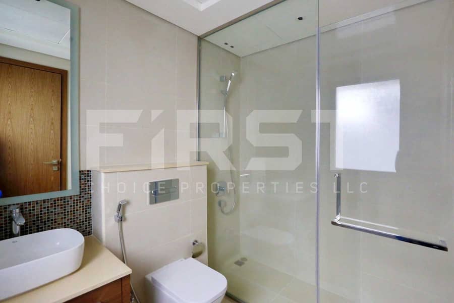 22 Internal Photo of 5 Bedroom Villa in West Yas Yas Island Abu Dhabi UAE (38). jpg
