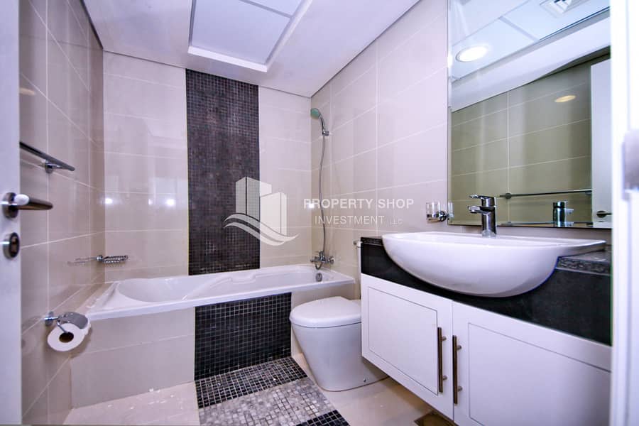 10 3-bedroom-apartment-al-reem-island-najmat-abu-dhabi-marina-bay-bathroom. JPG