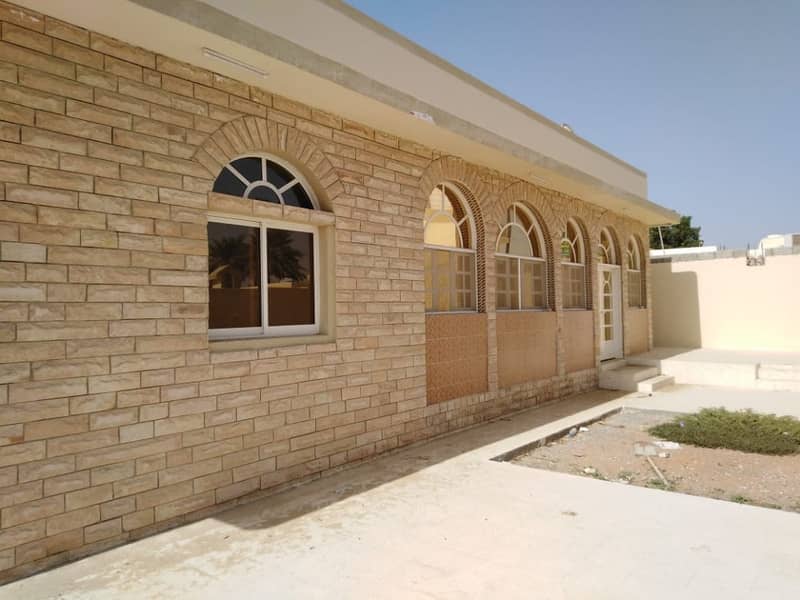 For rent villa in the area Mowaihat Ajman one floor