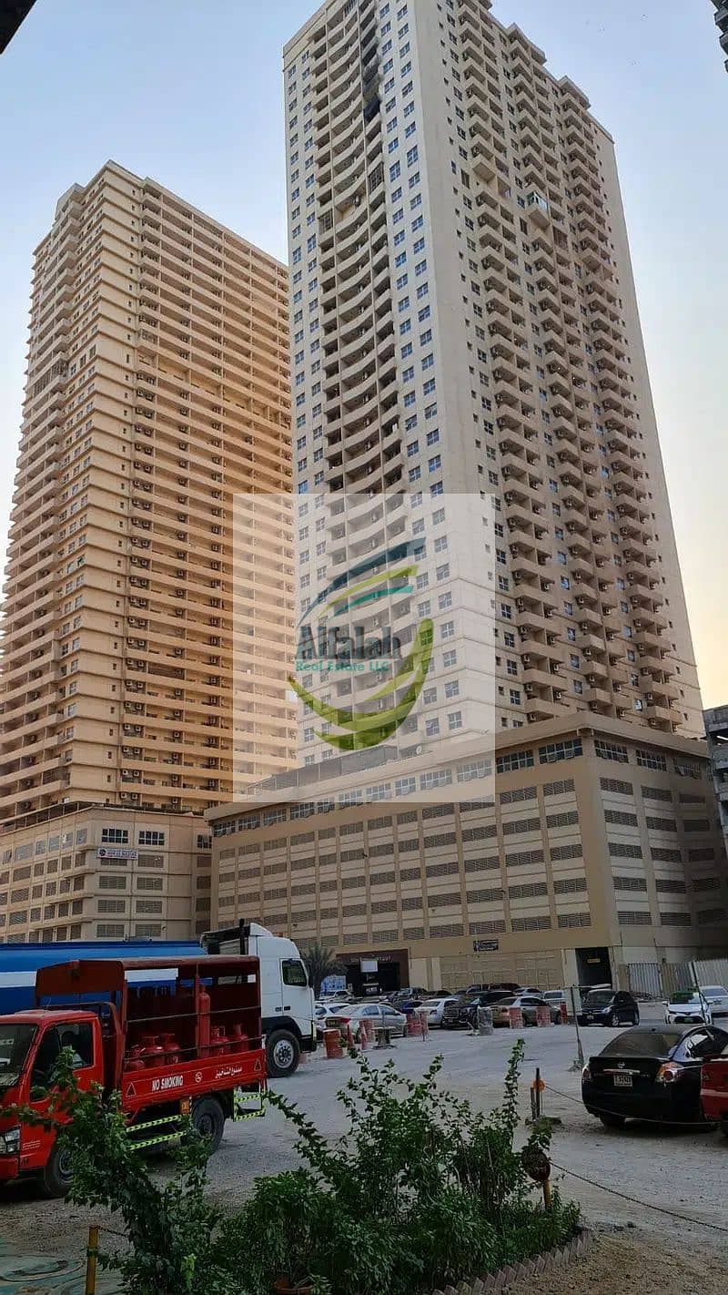 شقة في برج الزنبق،مدينة الإمارات‬ 1 غرفة 170000 درهم - 6341319