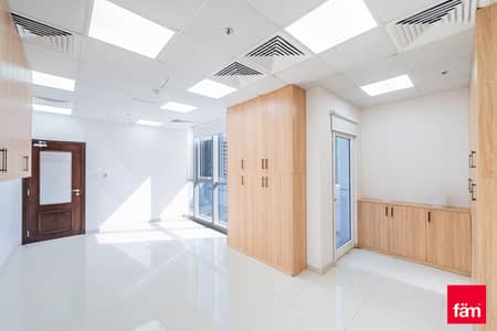 Office for Sale in Business Bay, Dubai - Fully fitted | Low floor | Vacant