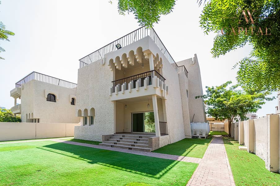 5 Bedroom Villa for Rent at Jumeirah 1