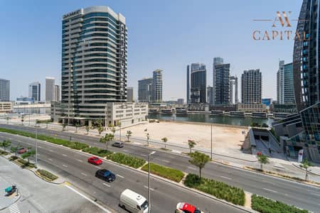2 Bedroom Flat for Rent in Business Bay, Dubai - Canal View | Heart of Dubai | Bright Unit