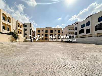 10 Bedroom Building for Sale in Al Manhal, Abu Dhabi - Vacant|Full Building|Super Deluxe Marble Finishes