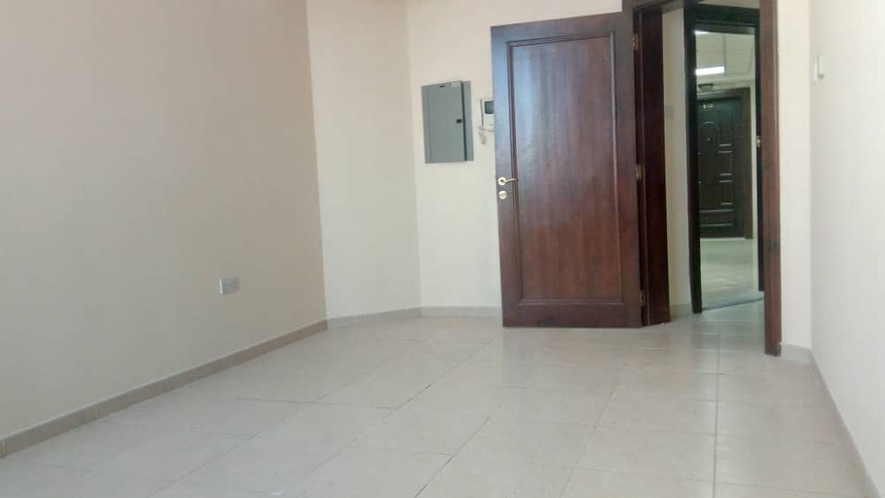 Excellent One Bedroom Hall Apartment With Separate Kitchen &amp; Basement Parking Available In ME.09