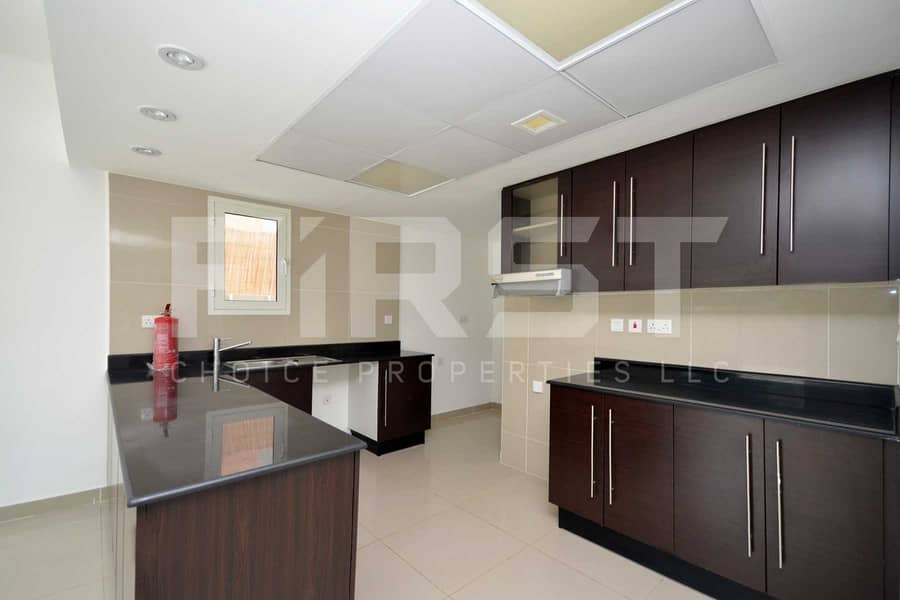 9 Internal Photo of 4 Bedroom Villa in Al Reef Villas Al Reef Abu Dhabi UAE  2858 sq (8). jpg