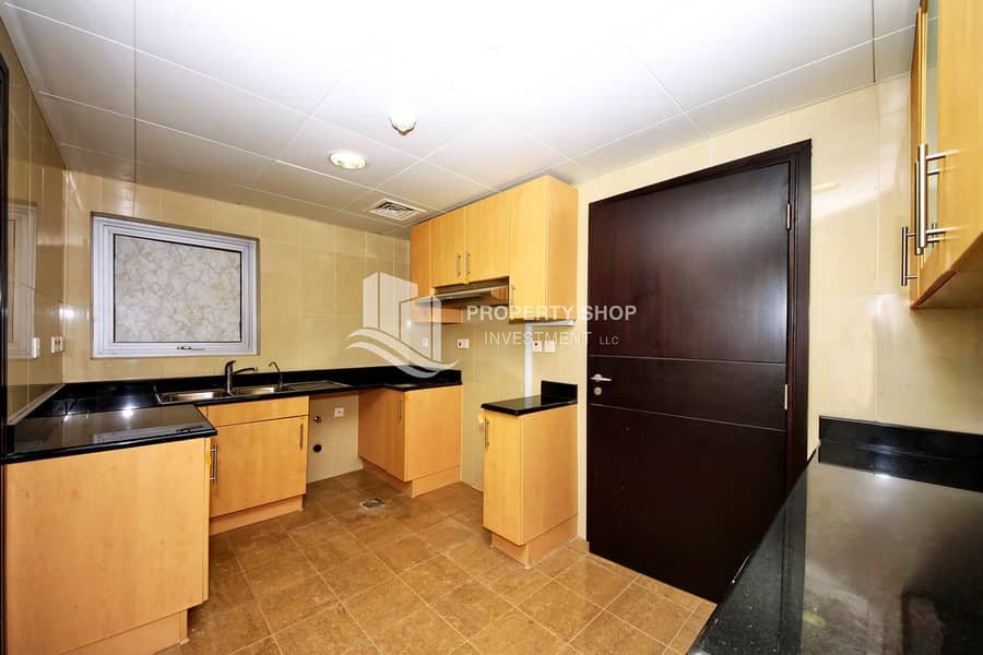14 2-bedroom-apartment-al-reem-island-shams-abu-dhabi-sky-tower-kitchen. JPG
