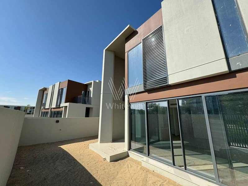 Handover in 2023 | Townhouse | 4BR + Maid's Room Handover in 2023 | Townhouse | 4BR + Maid's Room