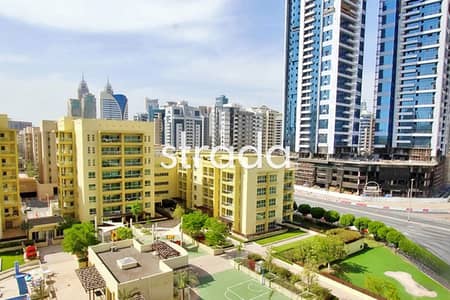 2 Bedroom Flat for Sale in The Greens, Dubai - Two Bedrooms | Notice Served | High Floor