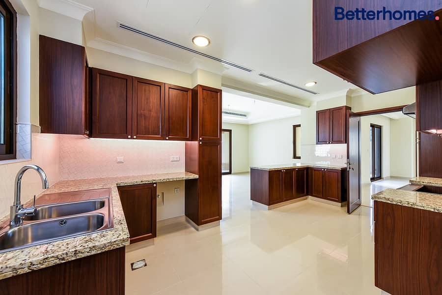 4 Bed | Vacant Jan 2024 | Great Location 4 Bed | Vacant Jan 2024 | Great Location