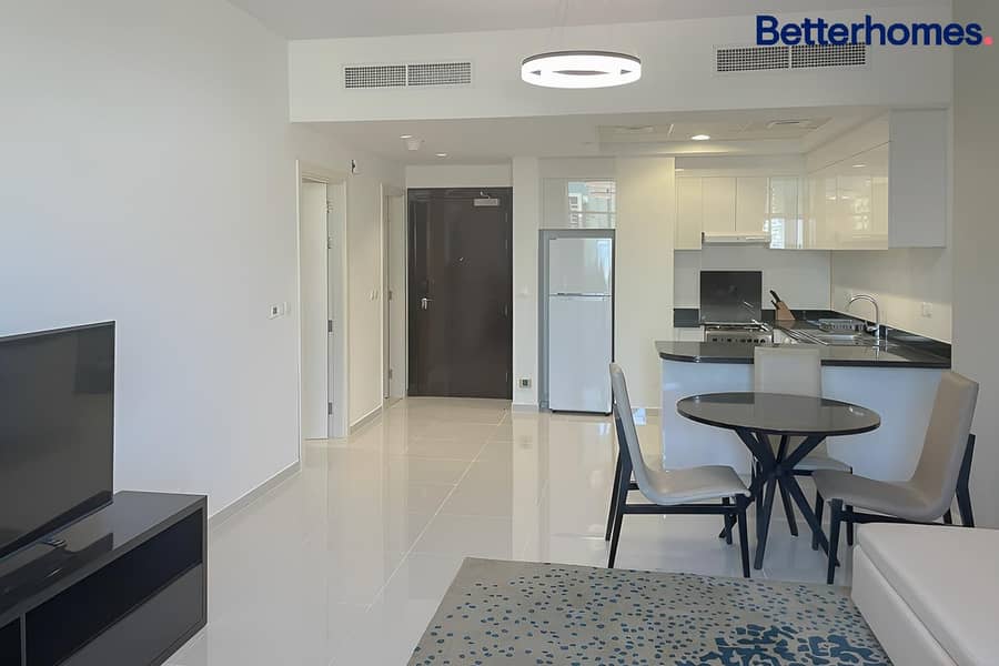 Vacant | Fully Furnished | Spacious Unit Vacant | Fully Furnished | Spacious Unit